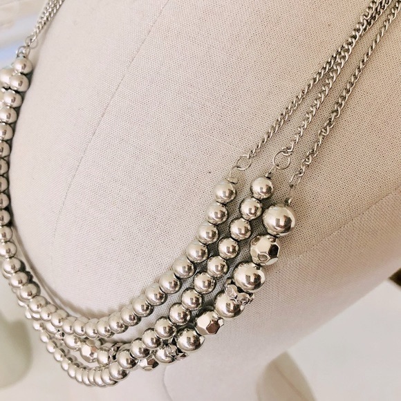 Modern Vintage Metallic Silver Necklace & Bracelet - Picture 6 of 12